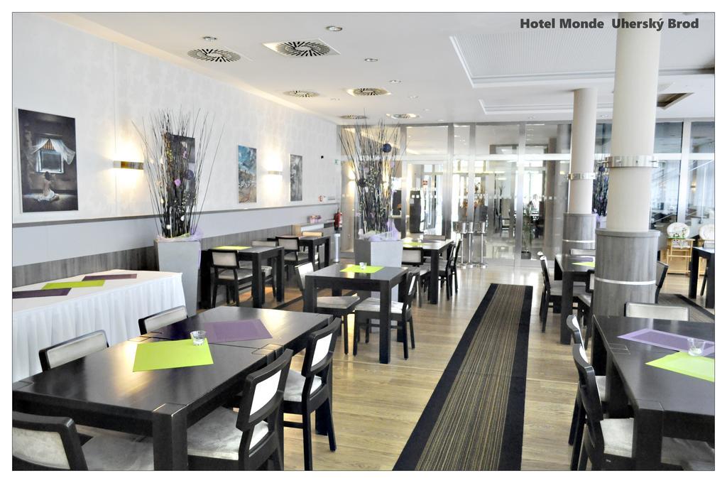 Hotel Monde อูแฮร์สกีโบรด ภายนอก รูปภาพ