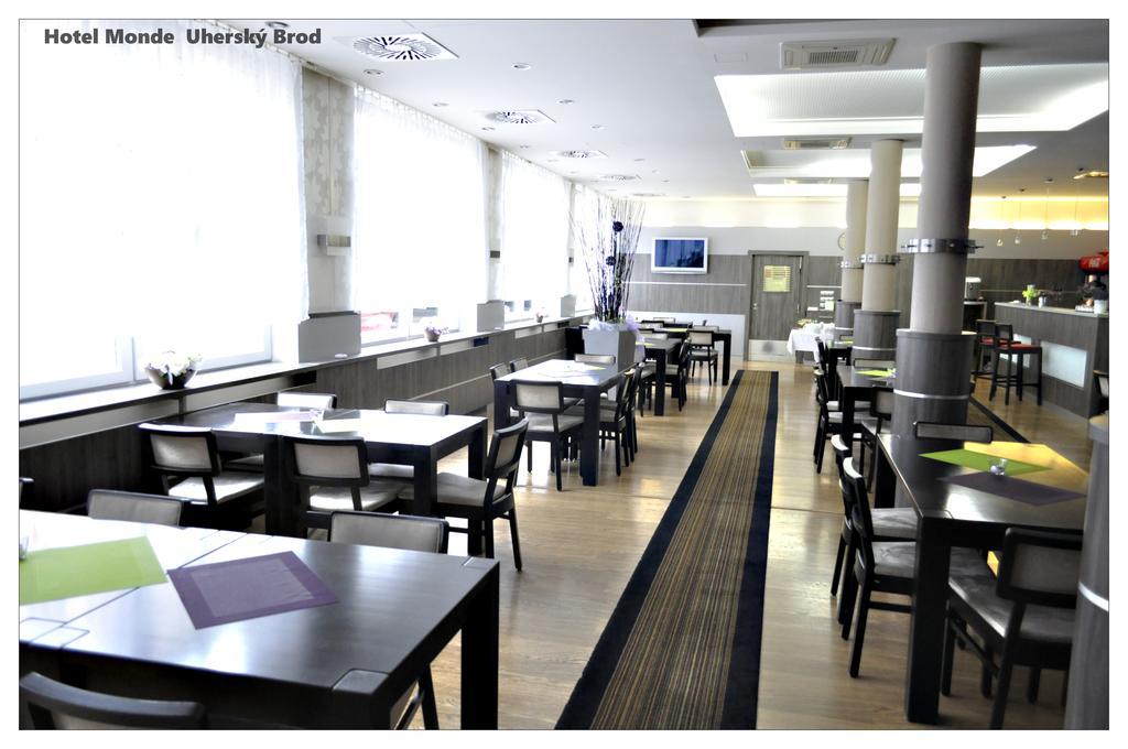 Hotel Monde อูแฮร์สกีโบรด ภายนอก รูปภาพ